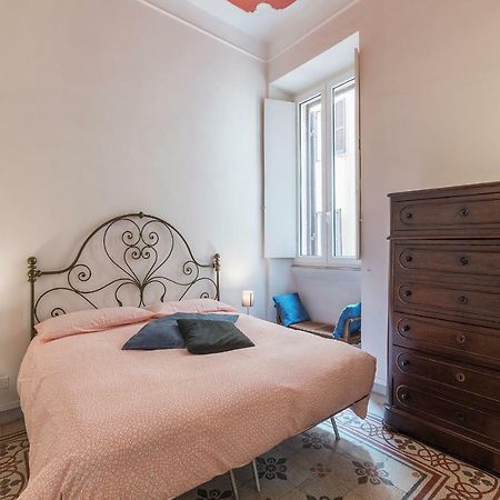 Colosseo Cozy Apartment Roma Esterno foto