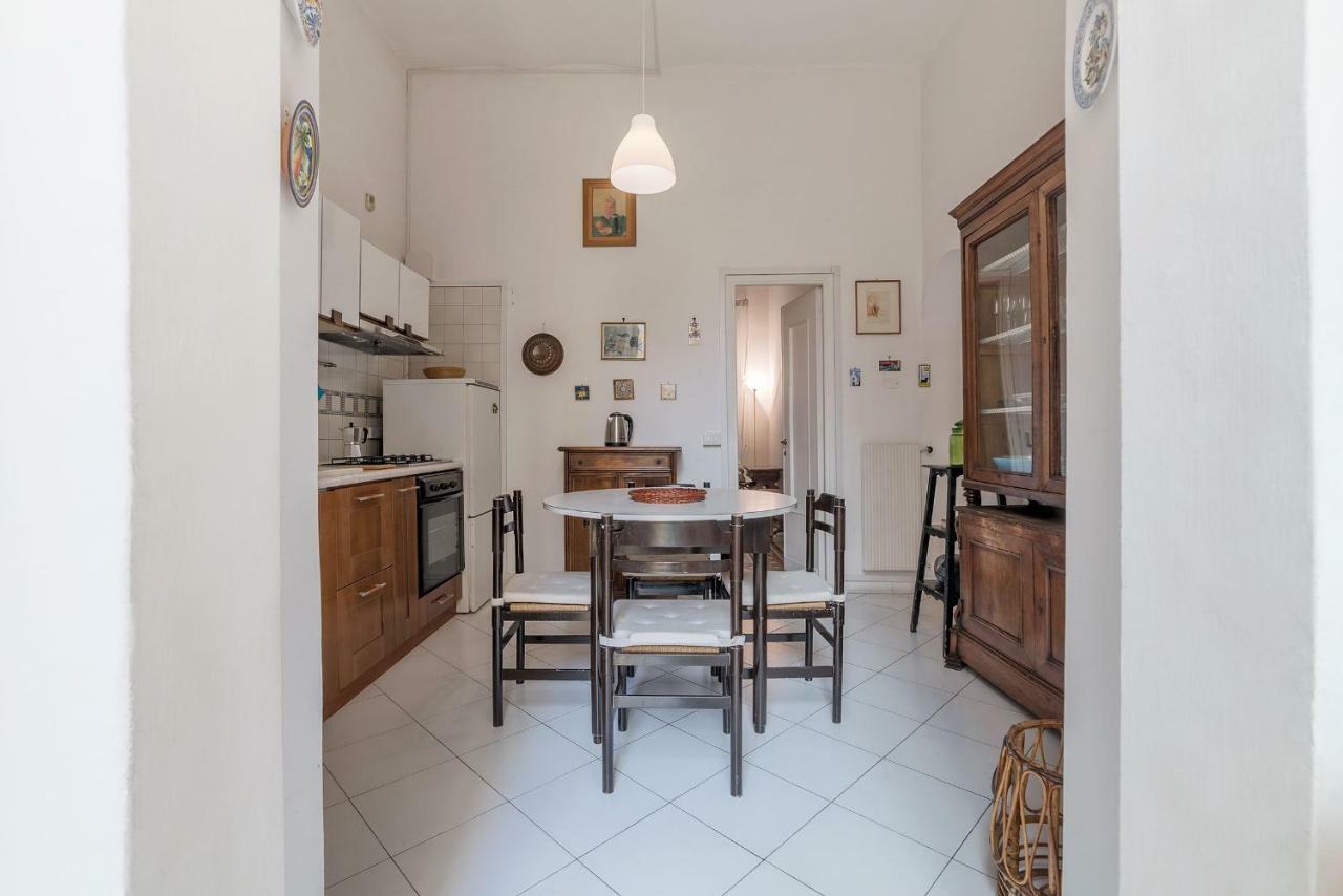 Colosseo Cozy Apartment Roma Esterno foto