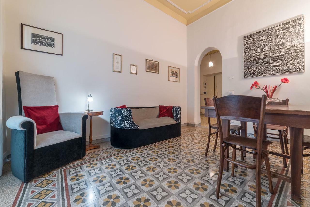 Colosseo Cozy Apartment Roma Esterno foto